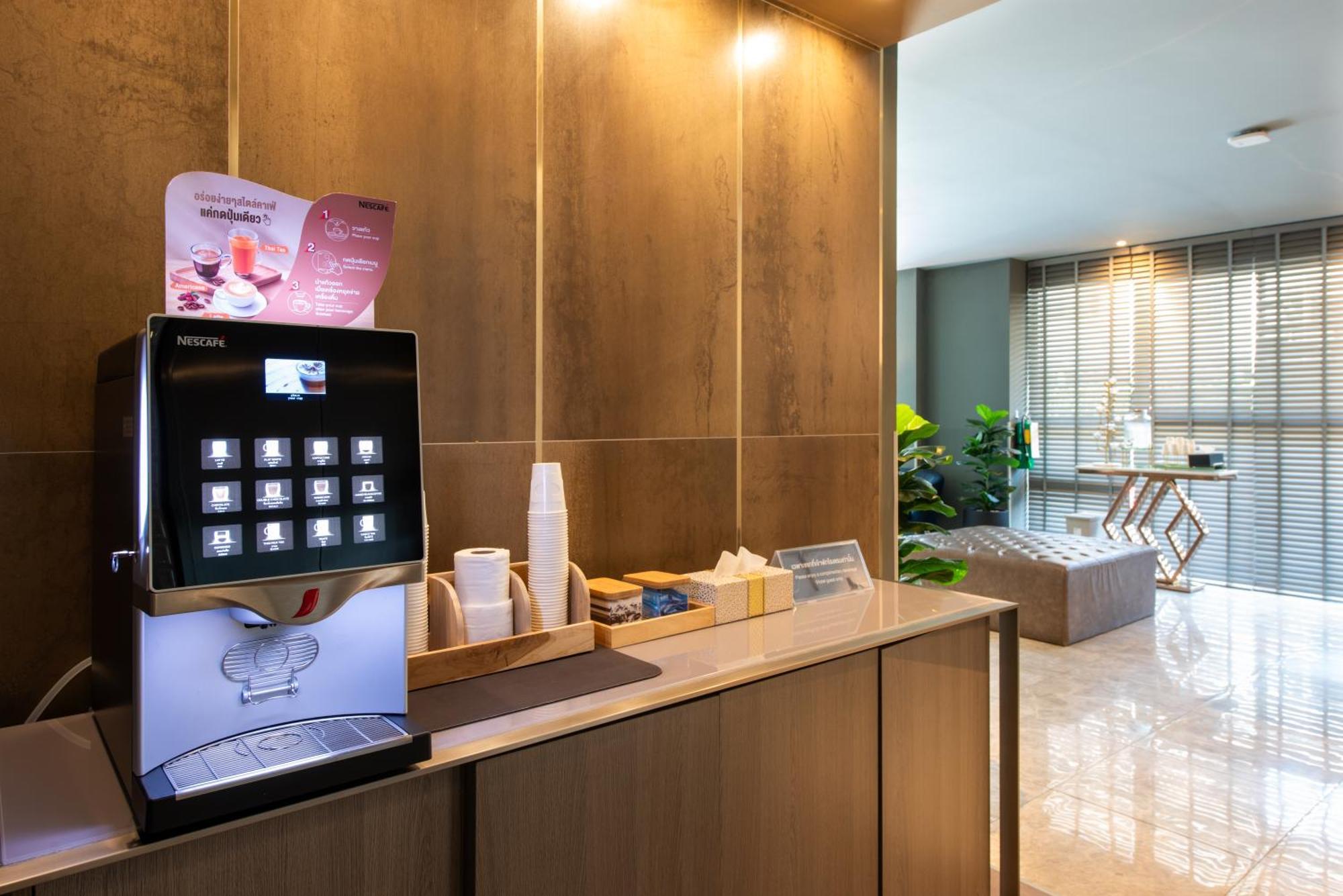 Hi Sotel - Sha Plus Bangkok Kültér fotó